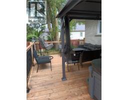 111 KING Street E - 32