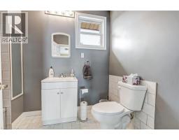 1724 NORFOLK COUNTY ROAD 21 - 27