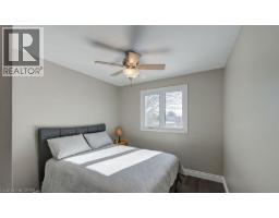 11 ROBIN Street S - 17