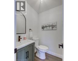 11 ROBIN Street S - 27