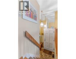 390 TAMARACK Drive - 33