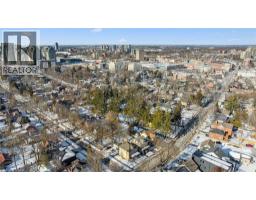 98 WILLIAM Street W - 37