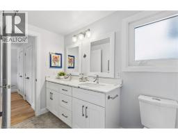 31 CEDAR CREST Street - 19