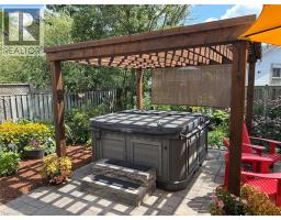 31 CEDAR CREST Street - 40