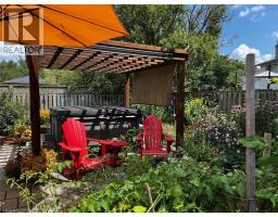 31 CEDAR CREST Street - 41