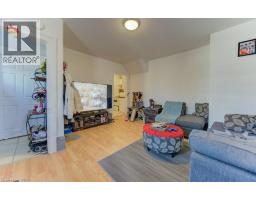 11 SIMCOE Street - 11