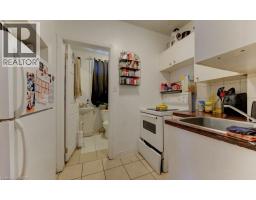 11 SIMCOE Street - 14