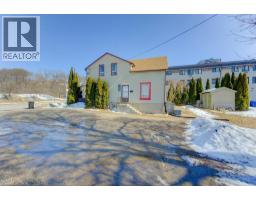 11 SIMCOE Street - 2