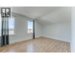 11 SIMCOE Street - 22