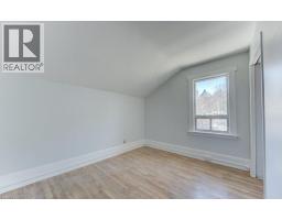 11 SIMCOE Street - 24