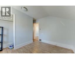 11 SIMCOE Street - 25