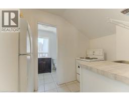 11 SIMCOE Street - 27