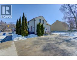 11 SIMCOE Street - 3