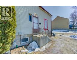 11 SIMCOE Street - 6