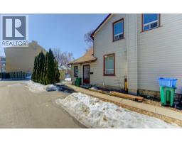 11 SIMCOE Street - 8