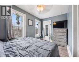 53 LOWELL Street N - 25