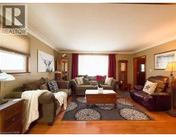 52 DAVIS Street W - 10