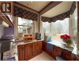 52 DAVIS Street W - 17