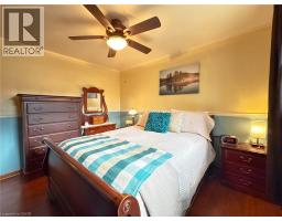 52 DAVIS Street W - 22