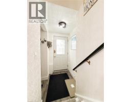 52 DAVIS Street W - 24