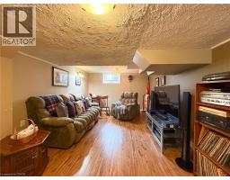 52 DAVIS Street W - 25