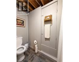 52 DAVIS Street W - 29