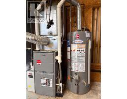 52 DAVIS Street W - 32