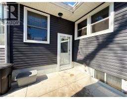 52 DAVIS Street W - 34