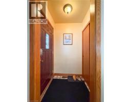 52 DAVIS Street W - 6