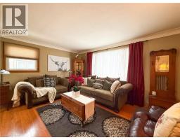 52 DAVIS Street W - 9