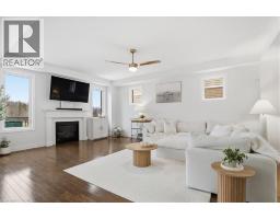 328 SHADY GLEN Crescent - 6