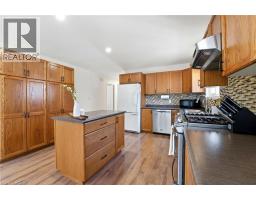 765 REID Crescent - 11