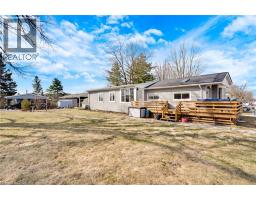 28 MACPHERSON Crescent - 39