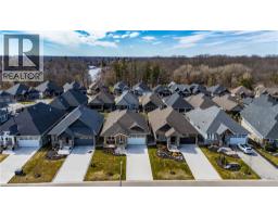 45 BLUENOSE Drive - 39