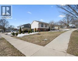 219 BLACKHORNE Drive - 3