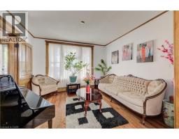 44 WALTER Street - 17