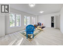 44 WALTER Street - 32