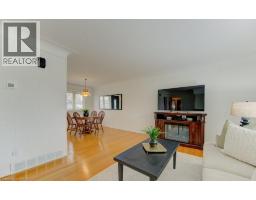 104 BURBANK Road - 11