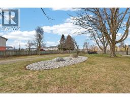 407 BELL Street - 24