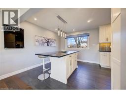 63 KINGSTON Crescent - 11