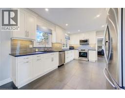 63 KINGSTON Crescent - 16