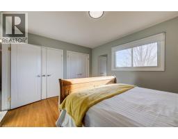 63 KINGSTON Crescent - 25