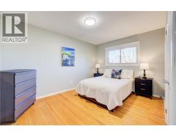 63 KINGSTON Crescent - 26