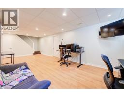 63 KINGSTON Crescent - 33