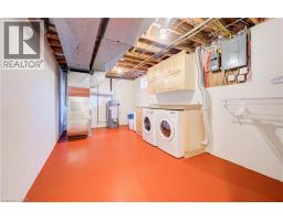 63 KINGSTON Crescent - 34