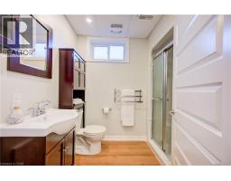 63 KINGSTON Crescent - 35