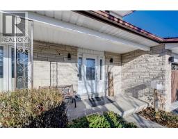 63 KINGSTON Crescent - 4