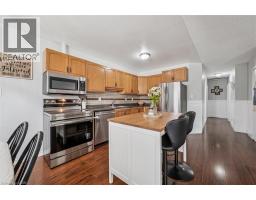 20 IVY Crescent - 10