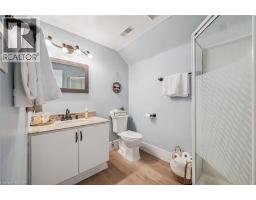 20 IVY Crescent - 26