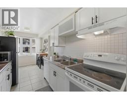 375 KINGSCOURT Drive UnitNo. 42 - 11